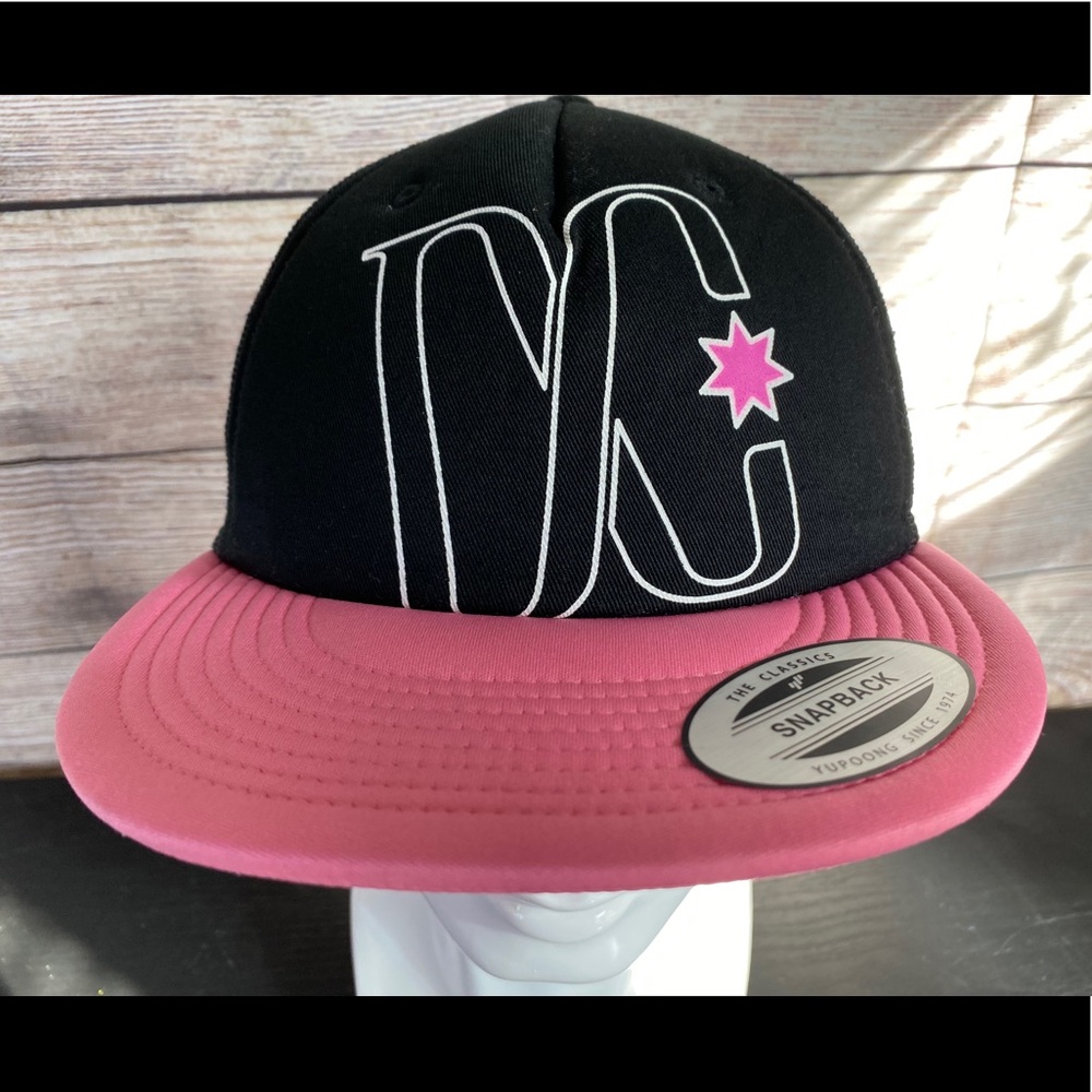 DC Shoes Women’s Cheri Trucker Hat Snapback